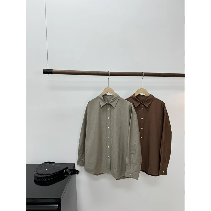 来咯 秋冬色系 不流通的颜色 盐缩纹理棉质长袖宽松纯色衬衫