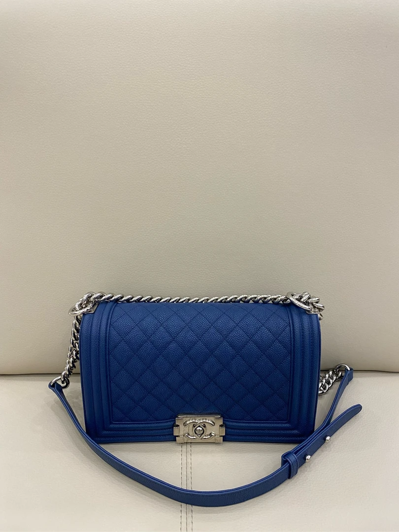 99新 Chanel/香奈儿 leboy中号 荔枝牛皮单肩斜挎包 25开 99新
