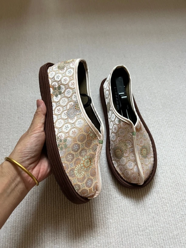 （认真的徒步爱好者-24年）千层底不鞋女款式。