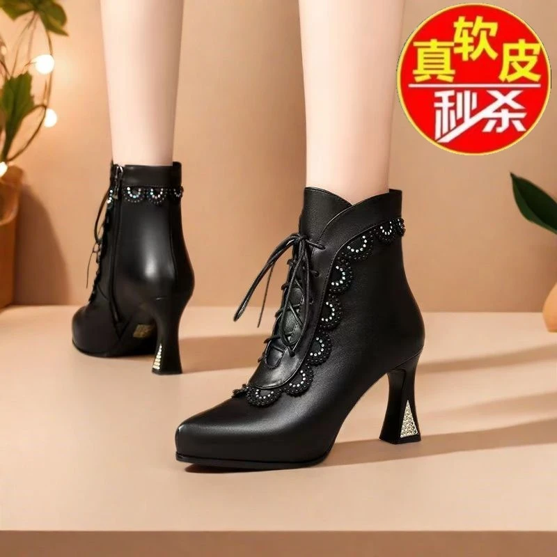 品牌断码高跟真皮靴冬新款2024加绒保暖短靴女时尚百搭洋气时装靴