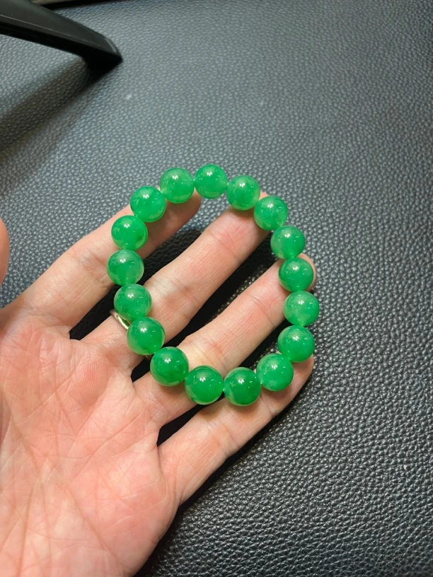 冰种阳绿色珠珠手串