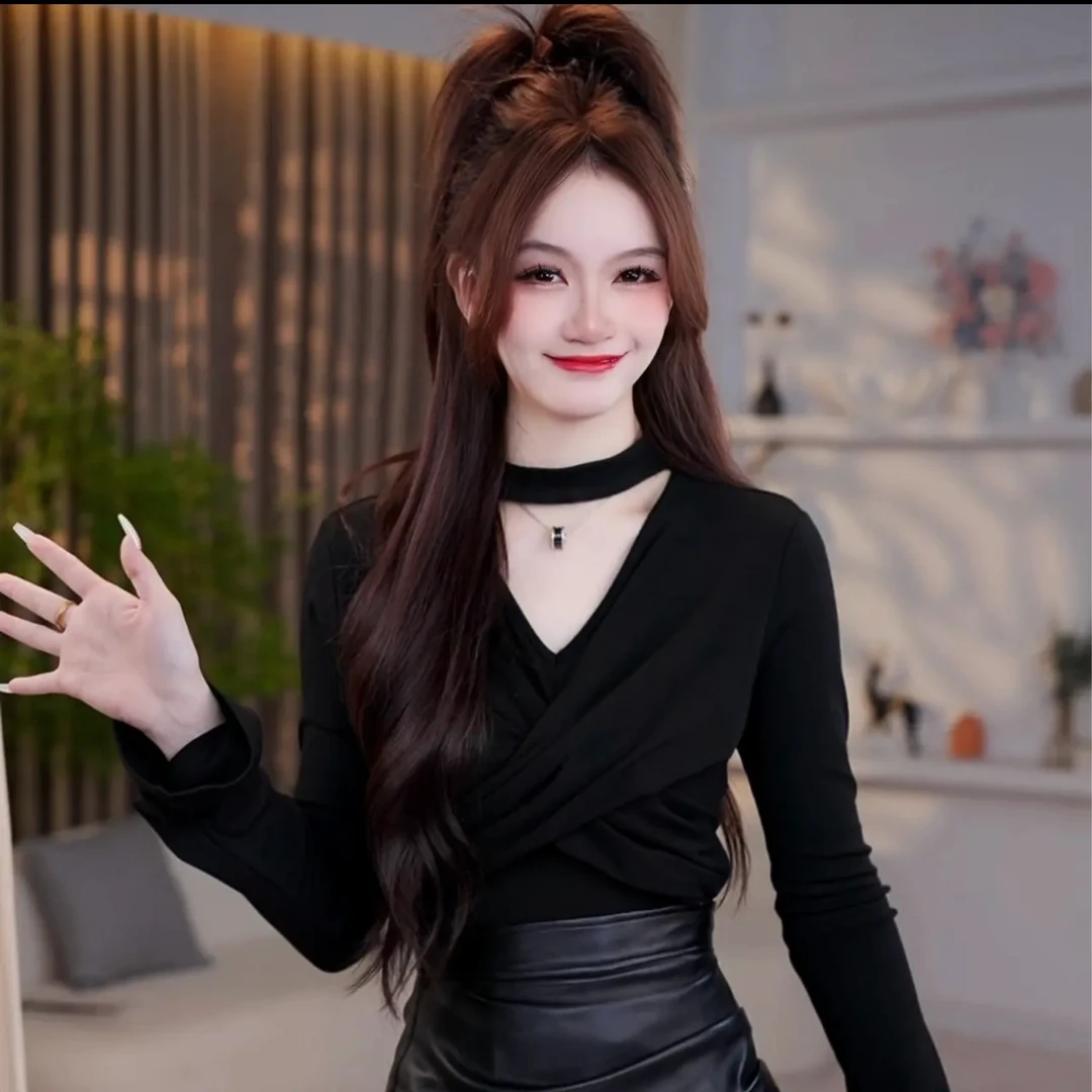 新年新款战袍秋冬小众交叉打底收腰长袖修身气质设计褶皱显瘦上衣