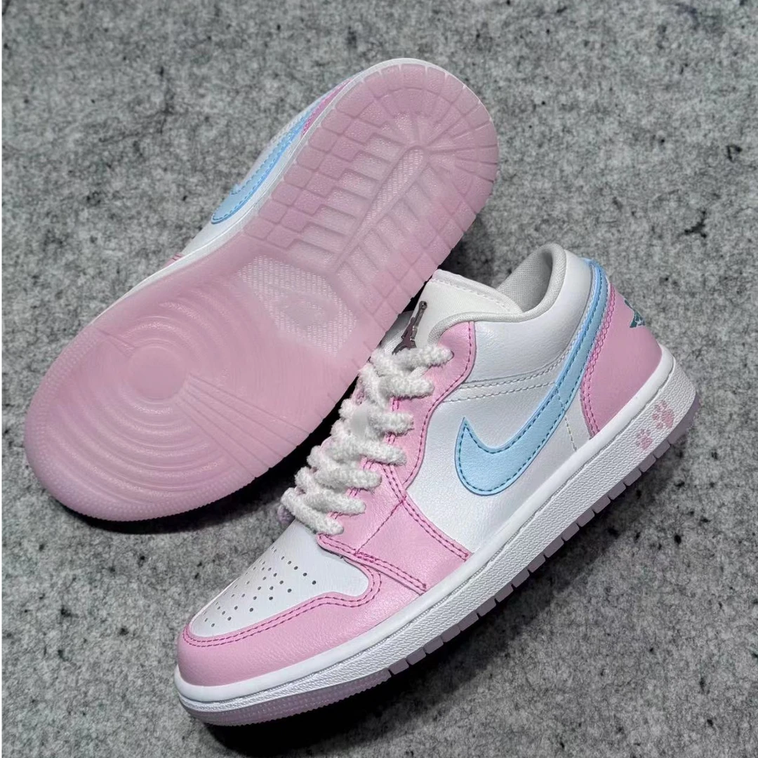 NIKE/耐克耐克AJ女款粉蓝低帮时尚百搭休闲潮流运动鞋HM3706141