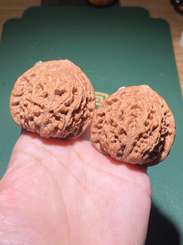 文玩核桃水龙纹狮子头全品44边44肚41高