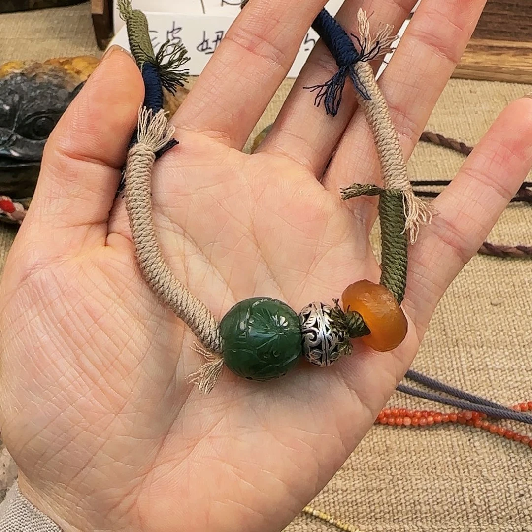 和田玉挂件未镶嵌时*