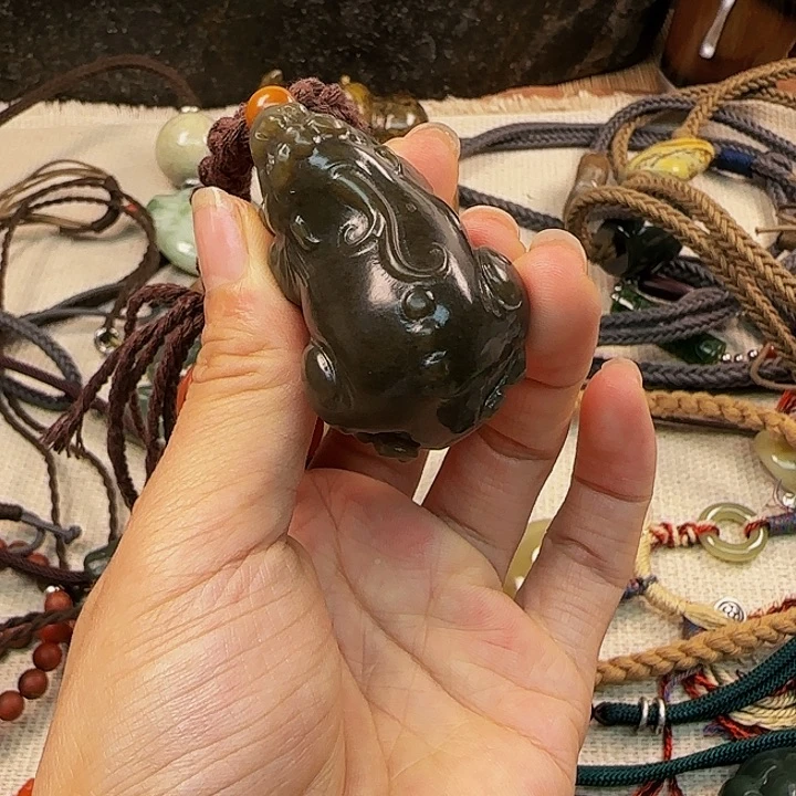 和田玉（糖玉）颈饰未镶嵌