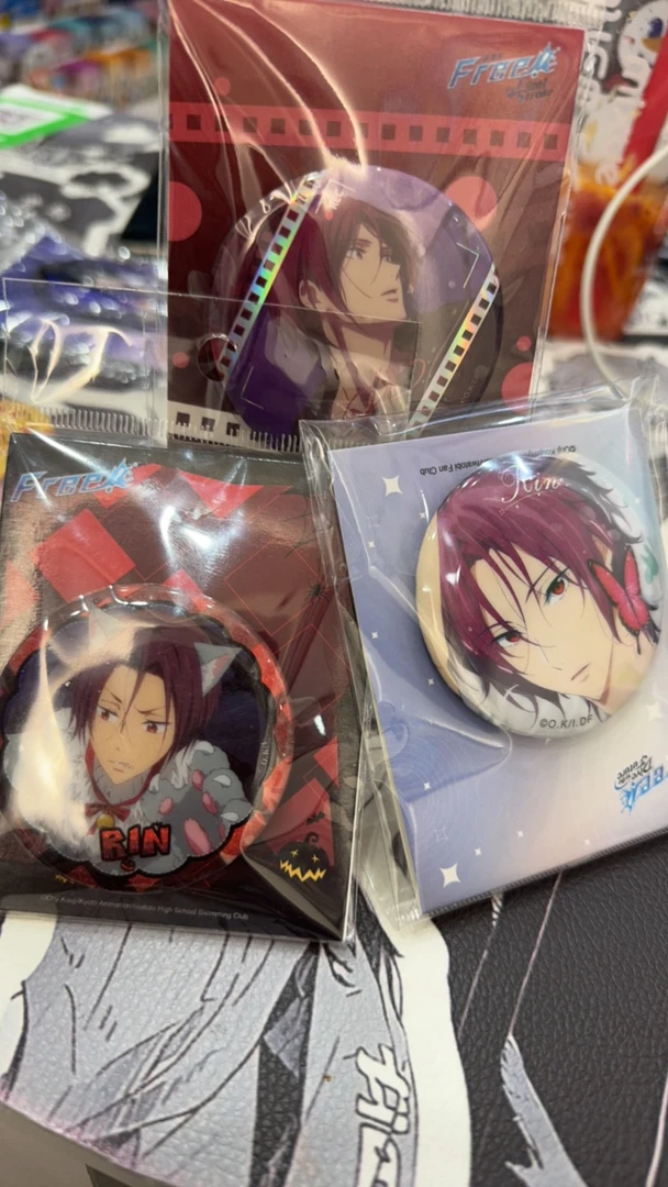 正版free吧唧徽章