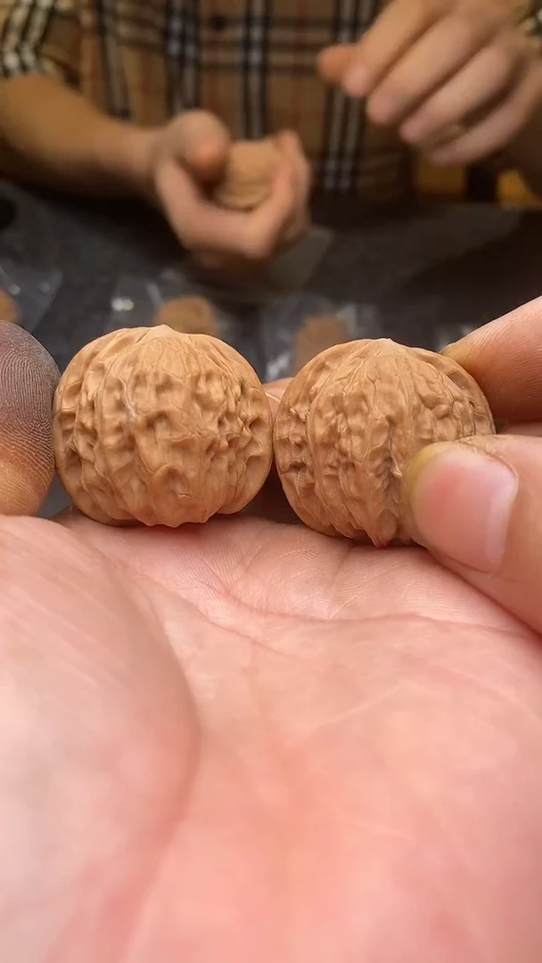 【闪购商品】桃核把件B156号35尺磨盘
