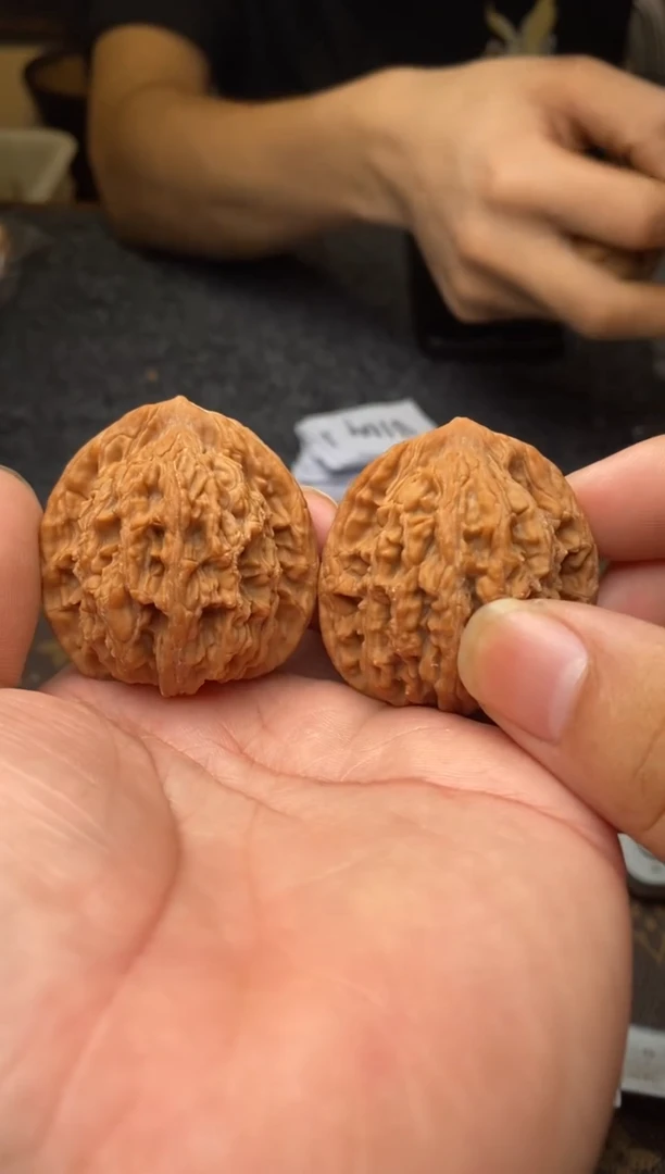 【闪购商品】桃核把件B104号42尺虎头