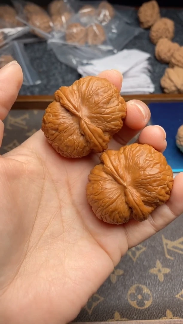 【闪购商品】桃核把件w64号44尺元宝