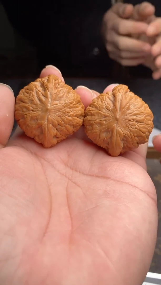 【闪购商品】桃核把件b396号41尺铁锤