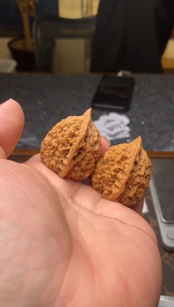 【闪购商品】桃核把件B137号37尺官帽