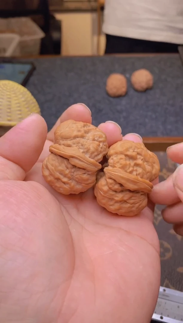 【闪购商品】桃核把件b298号鸡心38尺