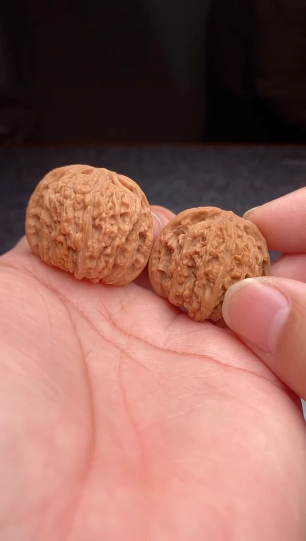 【闪购商品】桃核把件b94号35尺密文