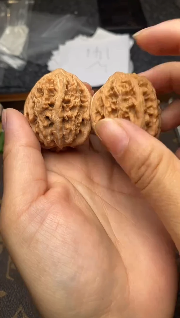 【闪购商品】桃核把件W146号37尺大沽石