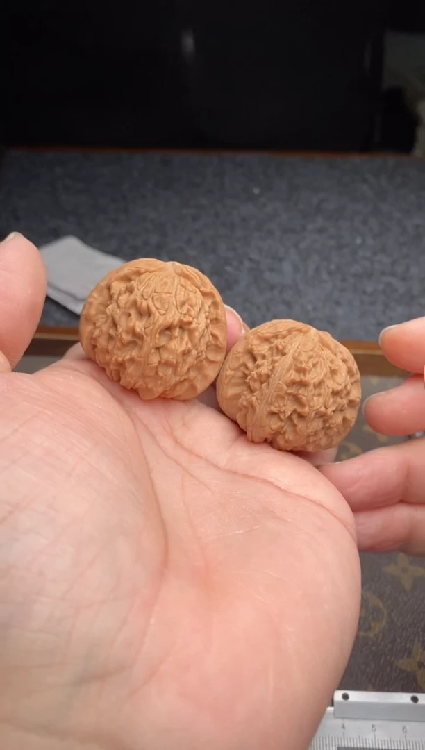 【闪购商品】桃核把件b182号白狮子40尺