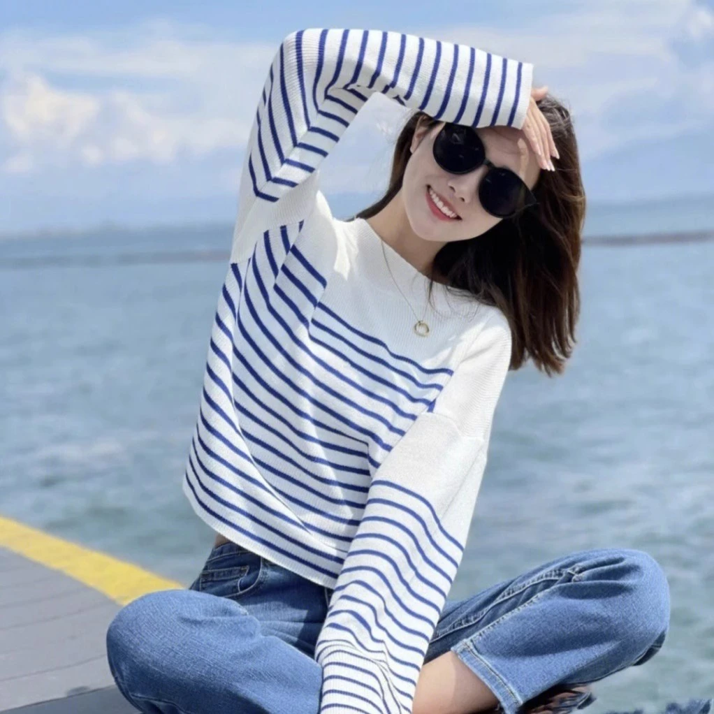海军风条纹毛衣女外穿2023秋冬新款网红慵懒风圆领长袖针织衫上衣