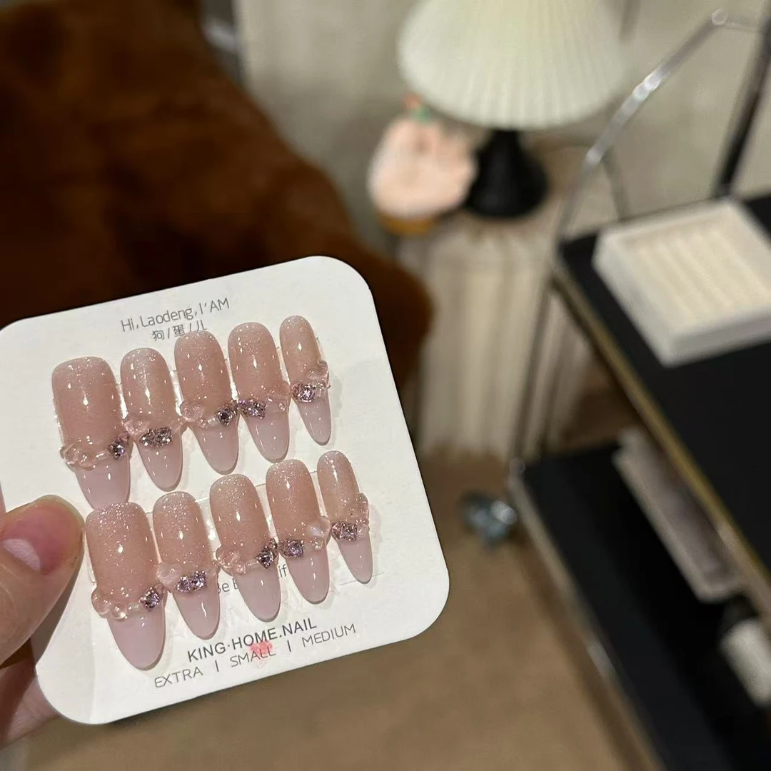 Q057【小阿Q】不显摆有点说不过去 总裁请冲 穿戴甲