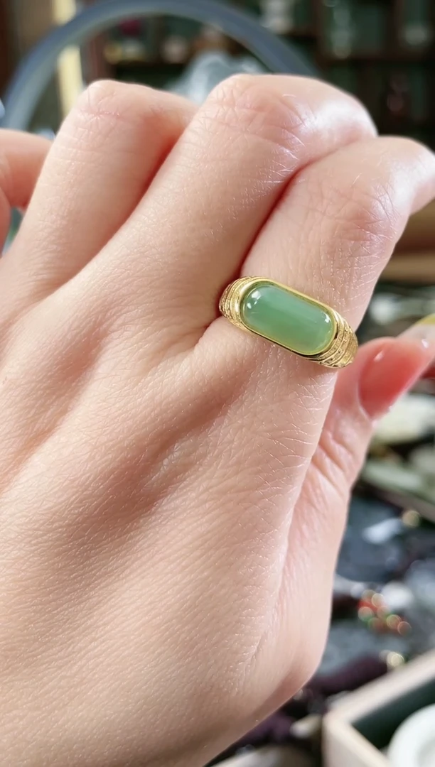 【闪购商品】和田玉（碧玉）粉青马鞍戒合金多样性发货