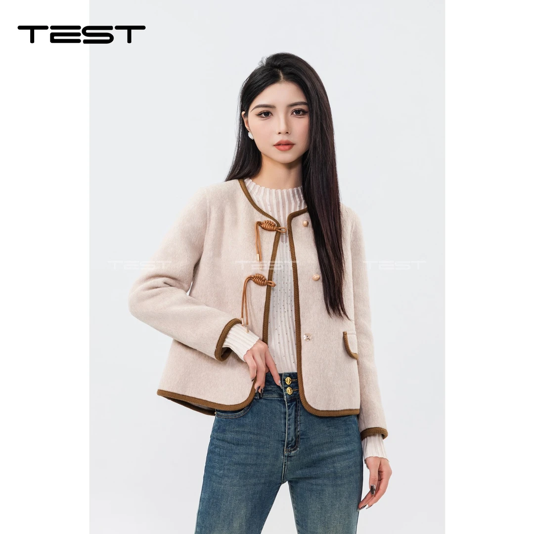 她之蝶2024年春季新品短款小香风圆领外套2241024