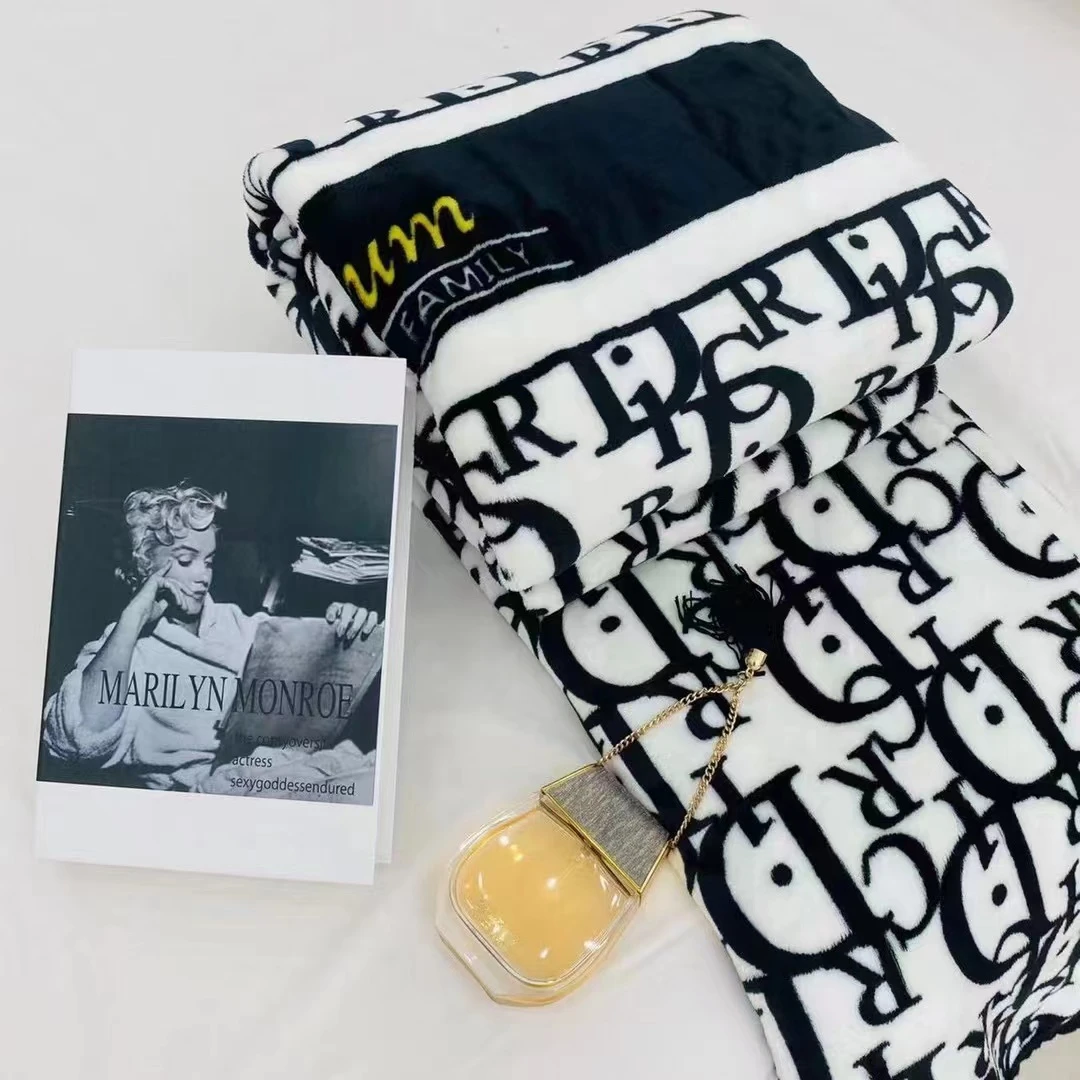 新款秋冬双面绒毯双层多功能毯子可铺可盖轻奢风绒毛毯毛毯午睡毯