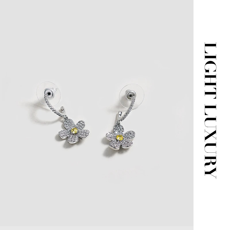 铜合金耳饰 1133358镶钻小花耳钉气质百搭