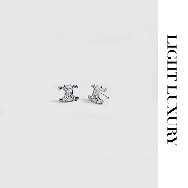 铜合金合成锆石耳饰 443 小凯字母耳钉  女 气质