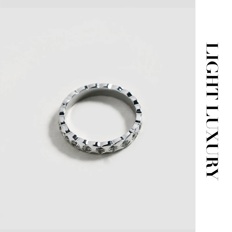 铜合金合成锆石戒指 213068银色菱纹格戒指镶钻指环 钻版