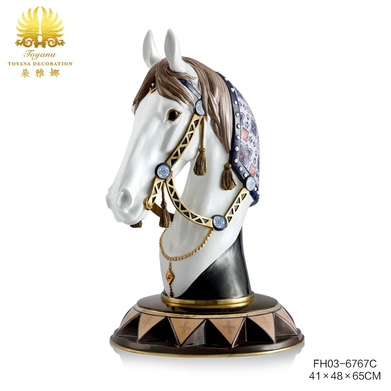 欧式奢华客厅门厅工艺品高端大气陶瓷马头艺术摆件