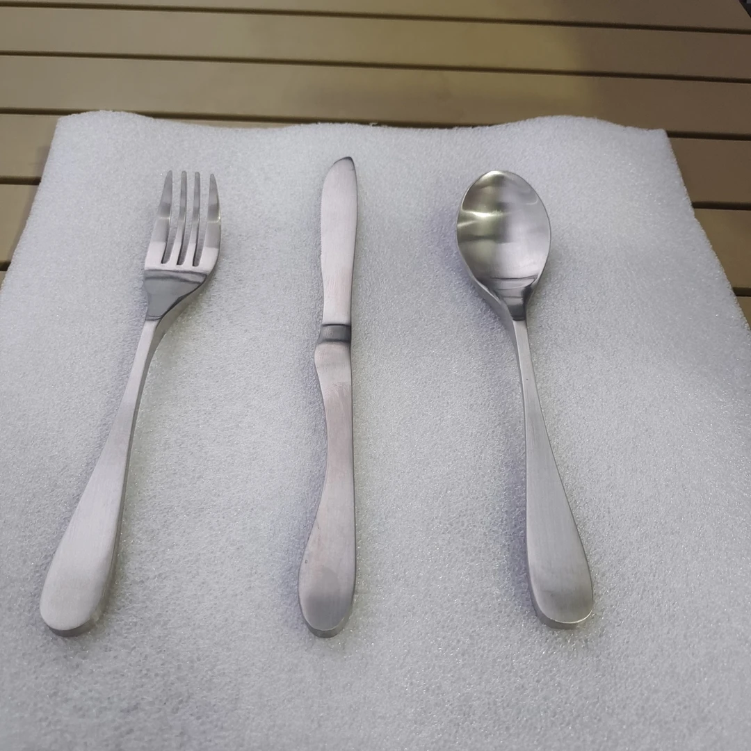 这是一个超厚的刀叉勺三件套