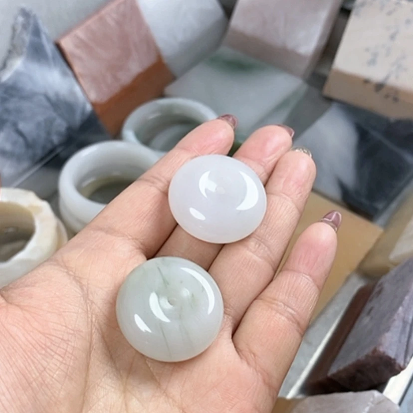 【闪购商品】石英质玉手镯未镶嵌卡*定制手镯