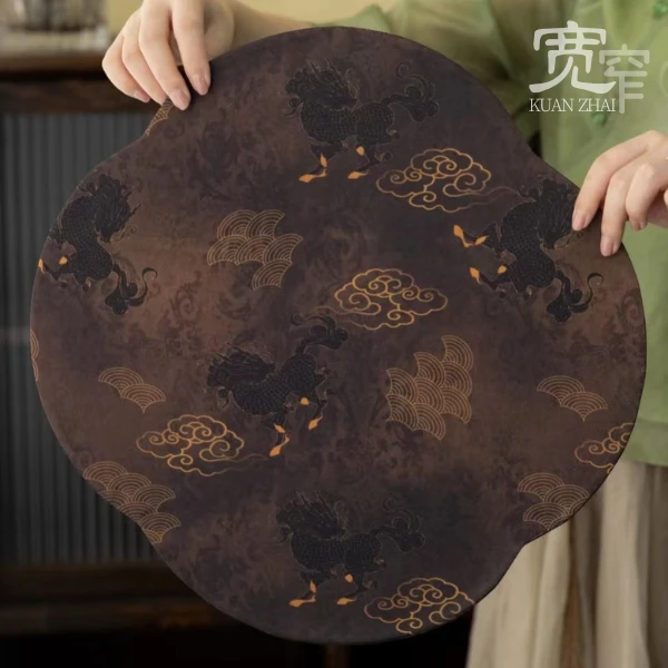 宽窄.麒麟降瑞海棠茶席 中式泡茶垫纯手工香云纱海棠花形茶席垫