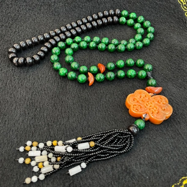 辣色花青＋红翡锁牌毛衣链