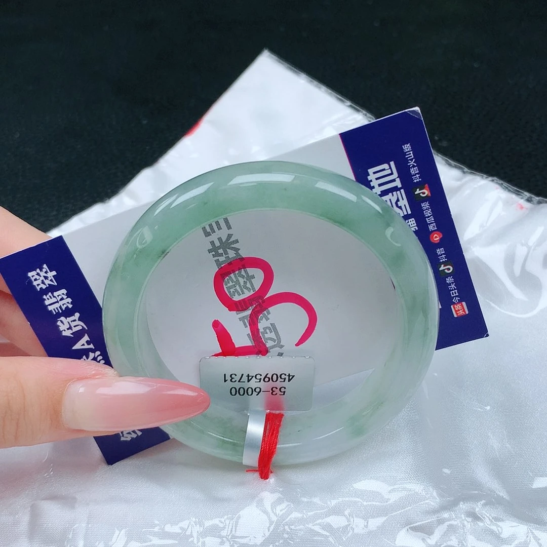翡翠手镯未镶嵌缅甸天然a货翡翠手镯