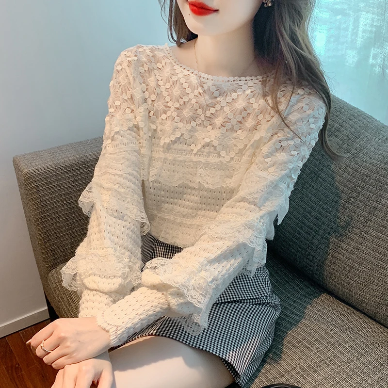 2025秋装拼接法式长袖蕾丝衫女士洋气百搭打底小衫名媛显瘦上衣潮