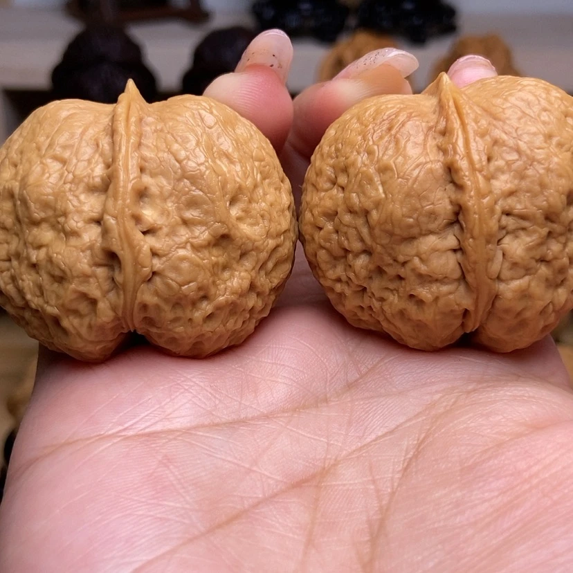 【闪购商品】桃核吊坠7q