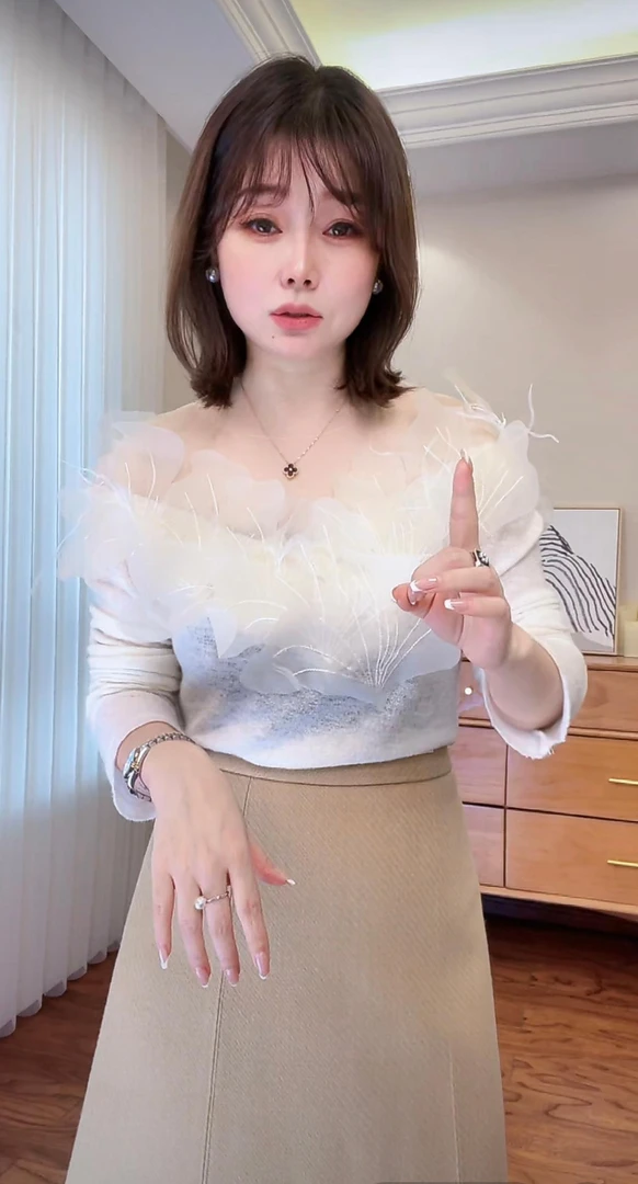 142《一云服饰》24冬季新款小香风法式媛感羽毛花瓣长袖小衫8号