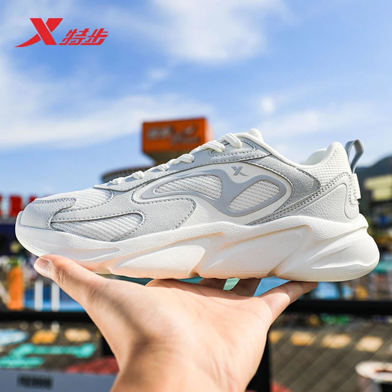 特步男鞋秋冬正品新款跑步鞋减震网面透气轻便防滑休闲减震运动鞋
