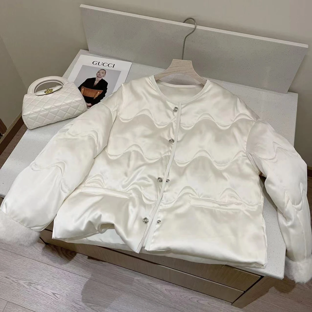 【豆子推荐】9725 冬季韩版百搭圆领单排扣羽绒服外套保暖轻奢