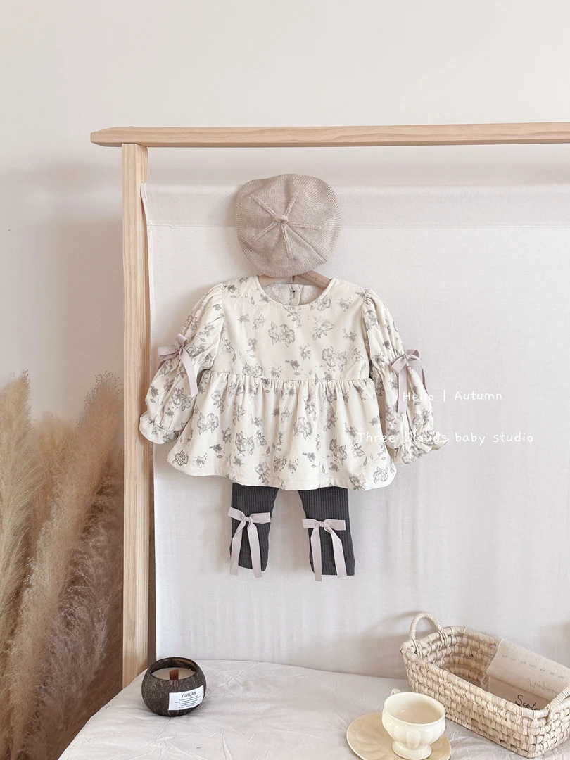 三小朵婴儿连体衣冬款女童加绒加厚背带裤宝宝打底衫哈衣保暖