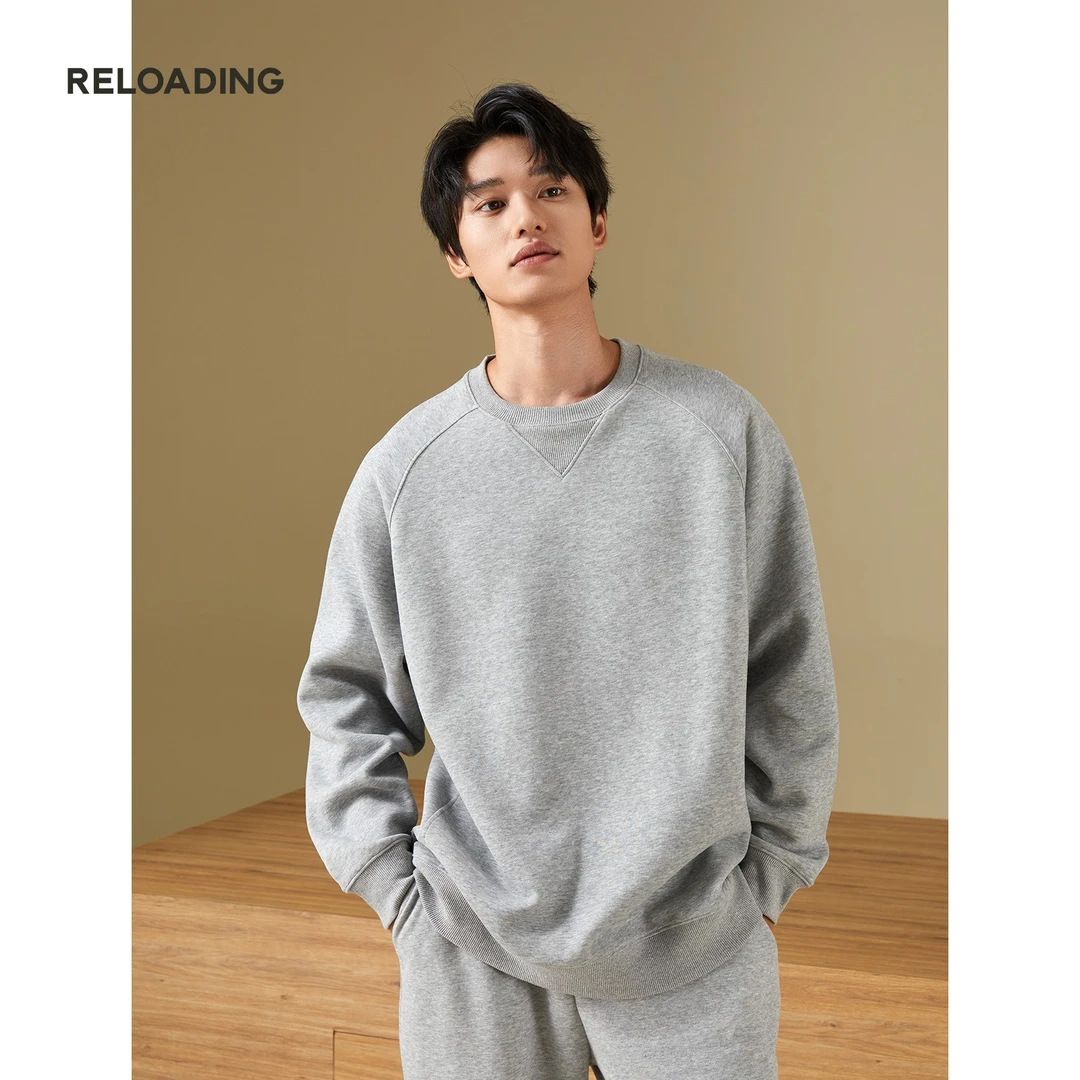 【秋款热销】重新加载 三角布设计立体裁剪时尚休闲套头圆领卫衣