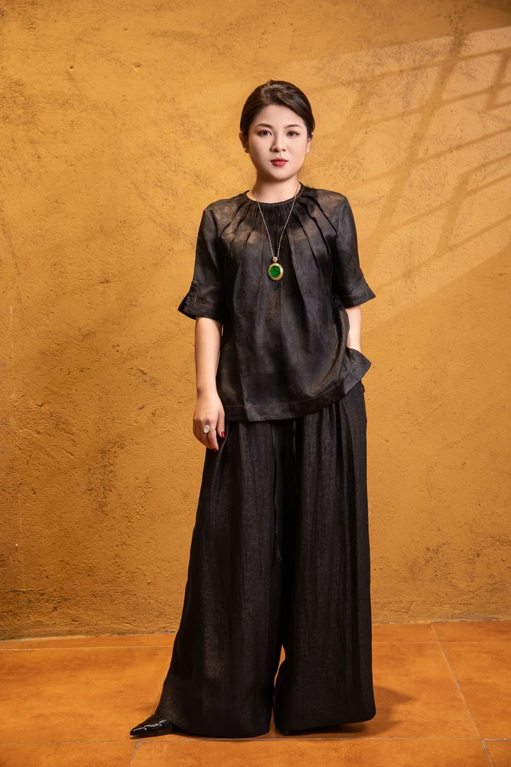 【九丽服饰】香云纱圆领打褶衬衣 jlq240803c