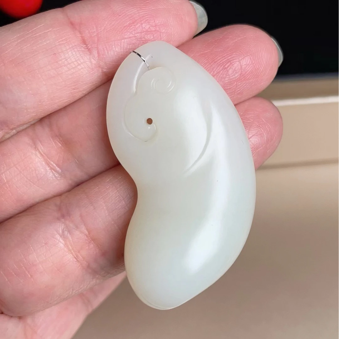 和田羊脂玉事事如意吊坠