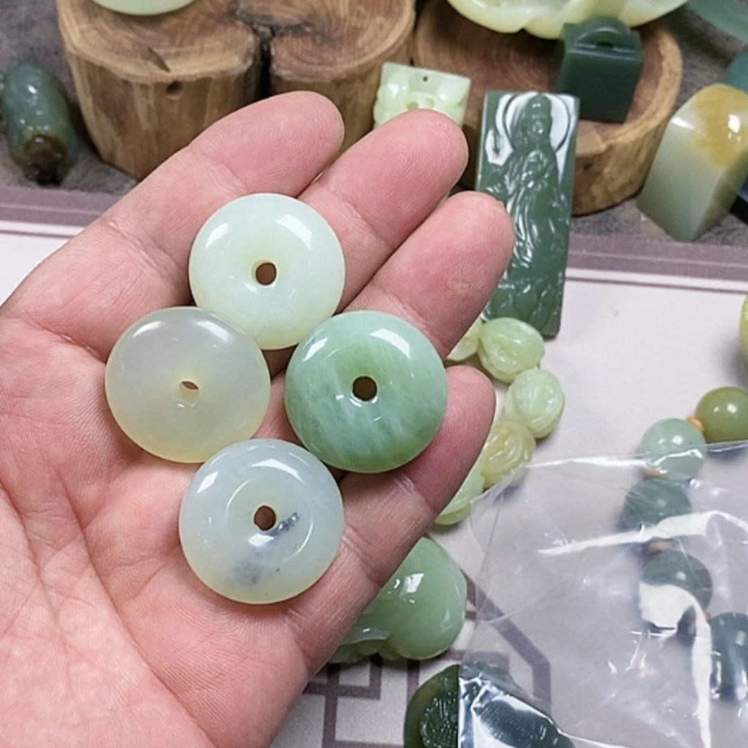 【闪购商品】岫玉颈饰合金