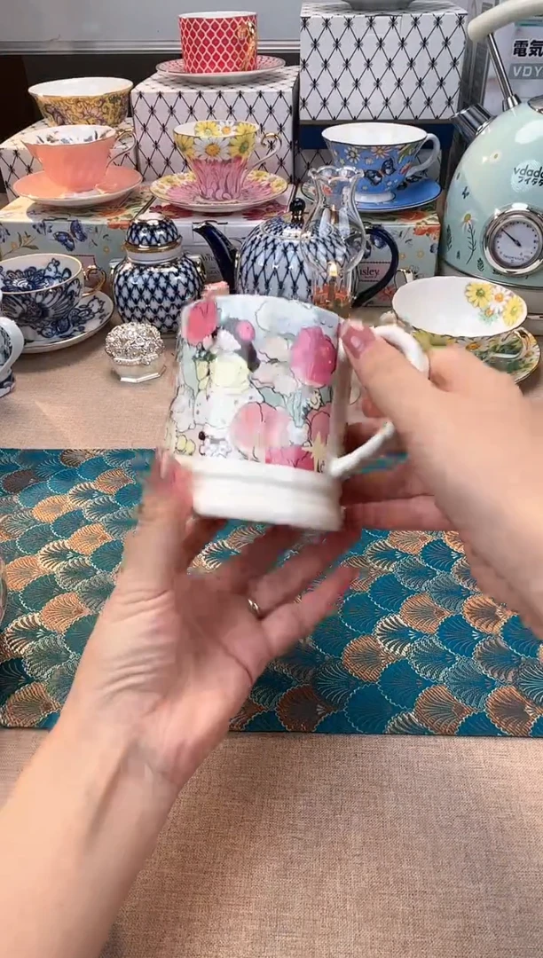 【闪购商品】瓷片136女孩麻花辫马克~~~