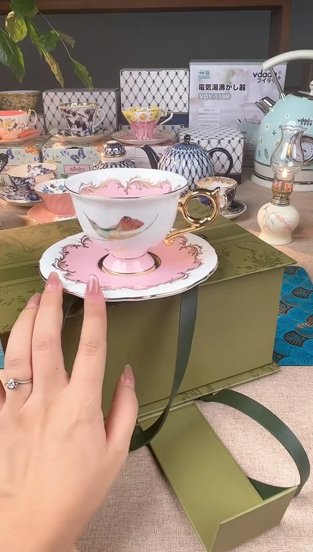 【闪购商品】瓷片133卡特兰花瓣杯碟