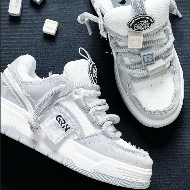 【小胖丁-某物潮搭出街初秋神鞋！】软底时尚百搭男皮面板鞋E386465