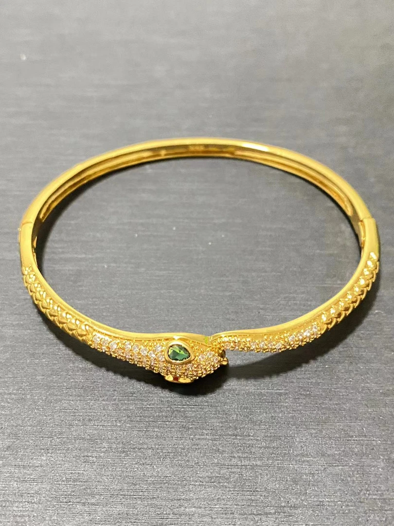 足银手镯    收藏级轻奢时尚气质简约精致手镯FJD915152