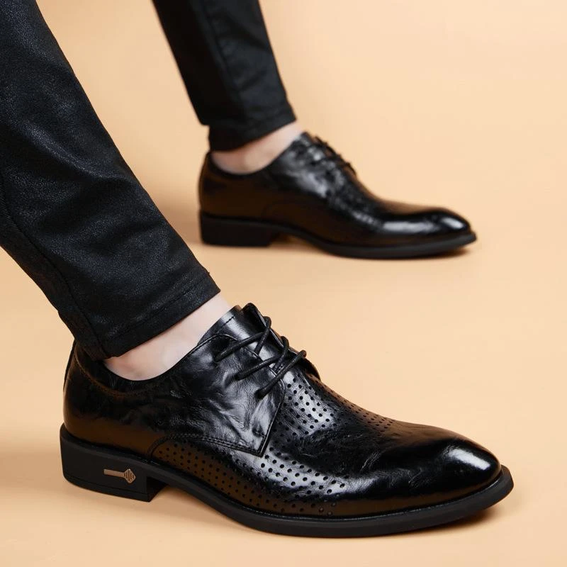 皮鞋男夏季镂空透气真皮商务正装英伦尖头黑色软面软底内增高男鞋