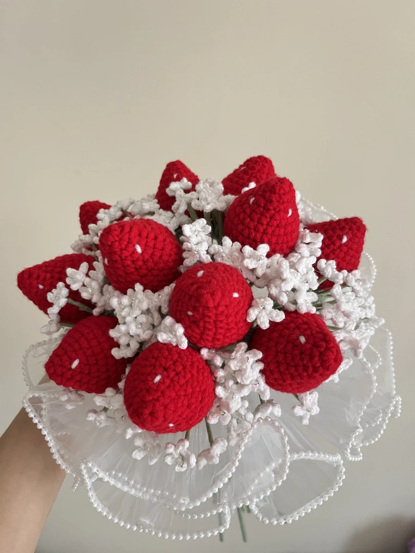 手工毛线花，草莓花束成品，包装成品